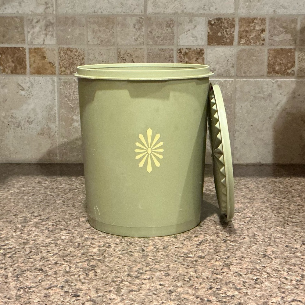 Vintage Tupperware Canister w lid Avocado Green, Yellow Flower, 807-1 USA